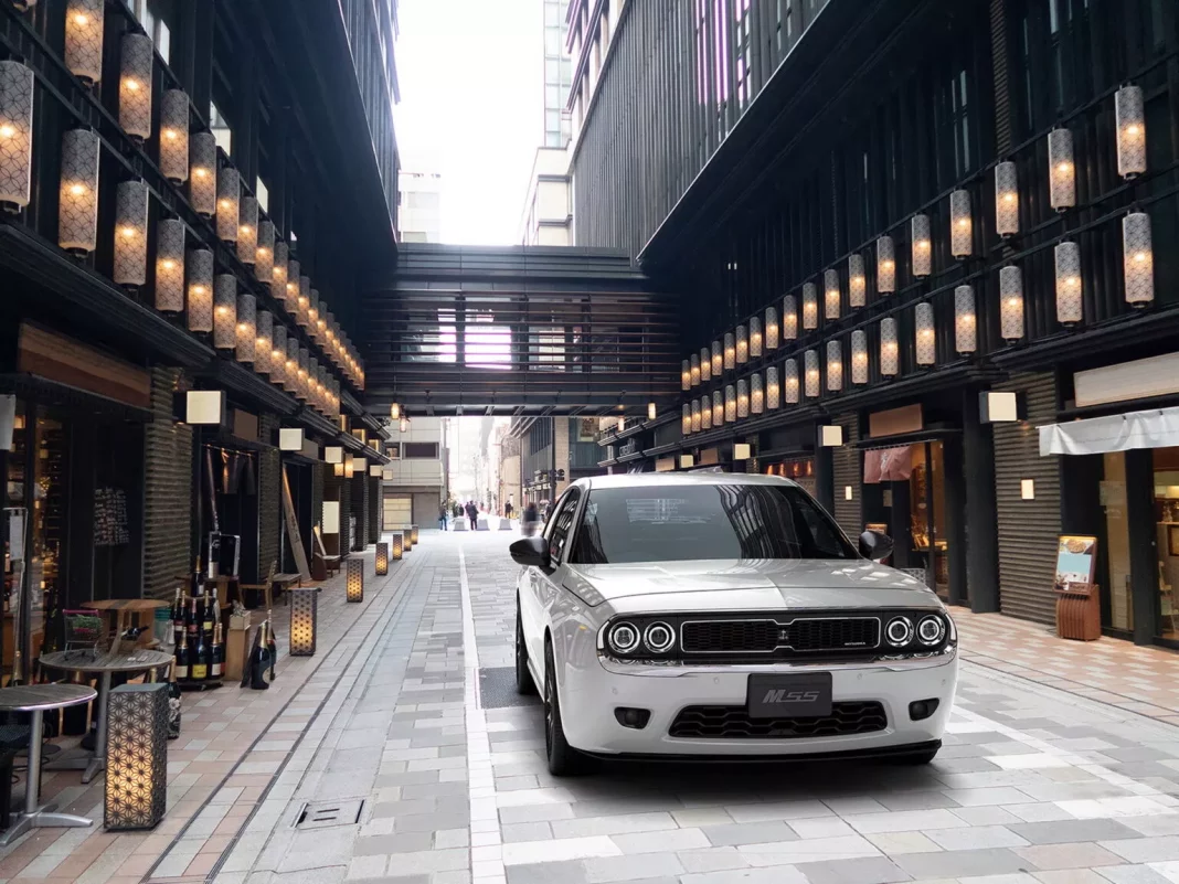 2025 Mitsuoka M55 1st Edition. Imagen portada.