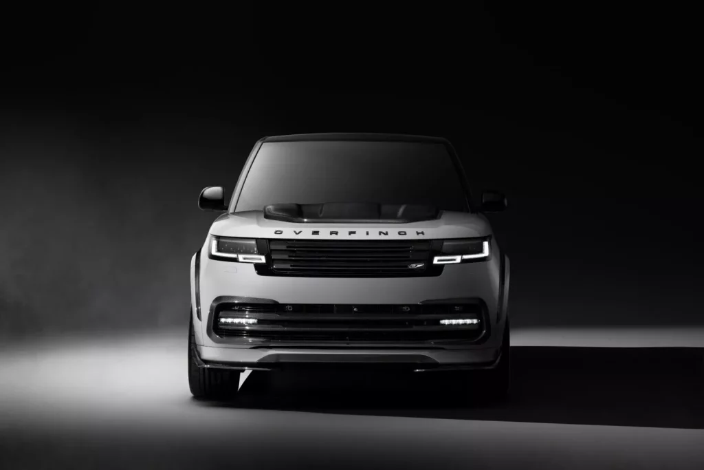 Overfinch lo da todo con este Range Rover bautizado como Velocity Edition 3 Motor16 2025 Range Rover. Overfinch Velocity. Imagen frontal.