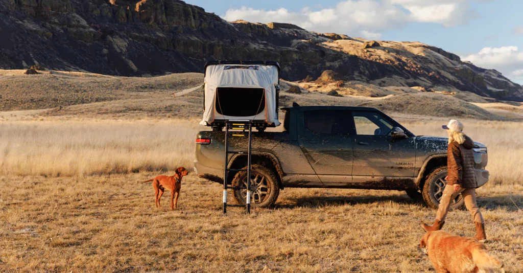 2025 Rivian R1T. iKamper Tienda de Campaña. Imagen.