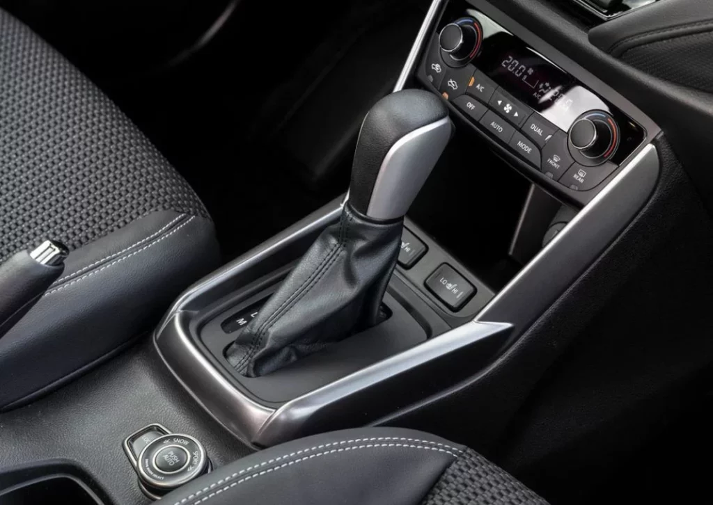 2025 Suzuki S Cross All Grip 8 Motor16