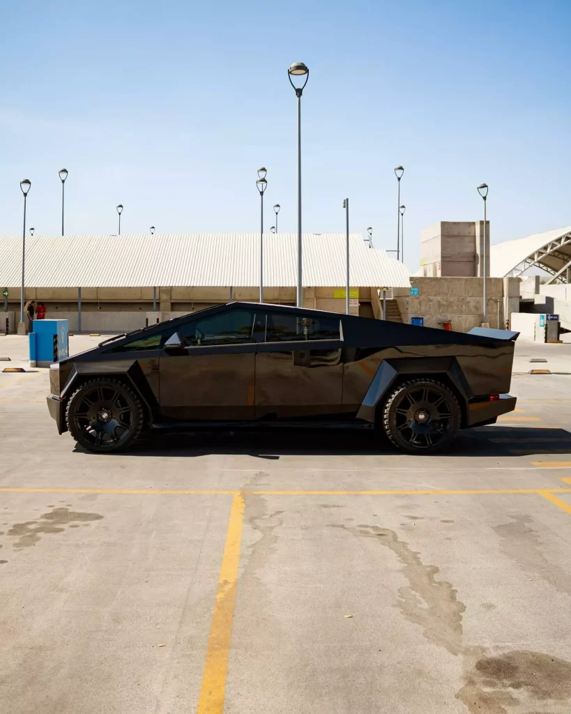 2025 Tesla Cybertruck Widebody Billion Group 18 Motor16