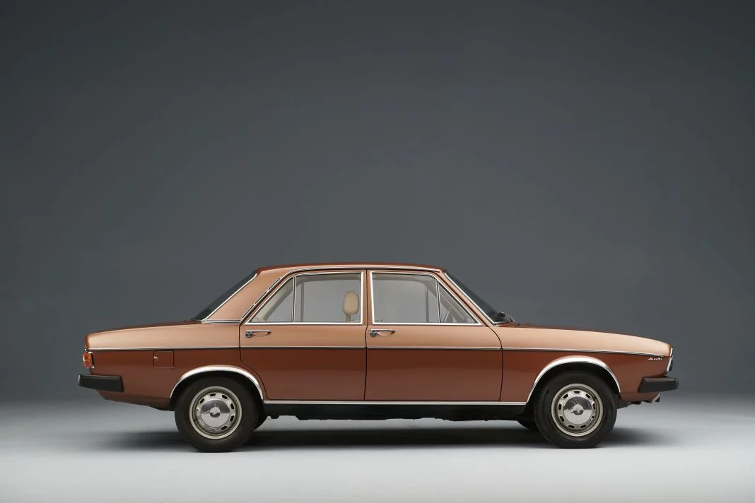 AUDI-100-PRIMERA.webp