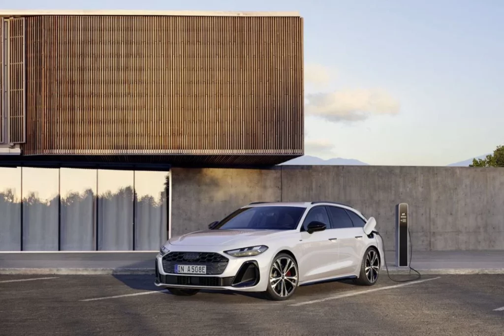 AUDI A5 AVANT E HYBRID 1 Motor16