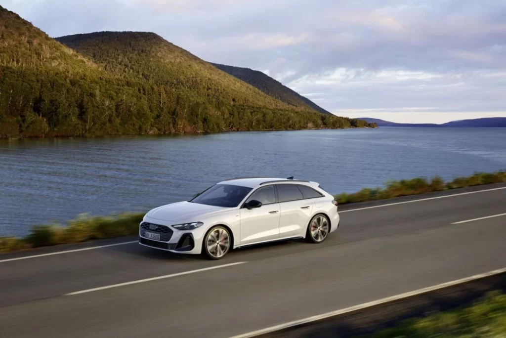 AUDI A5 AVANT E HYBRID 4 Motor16