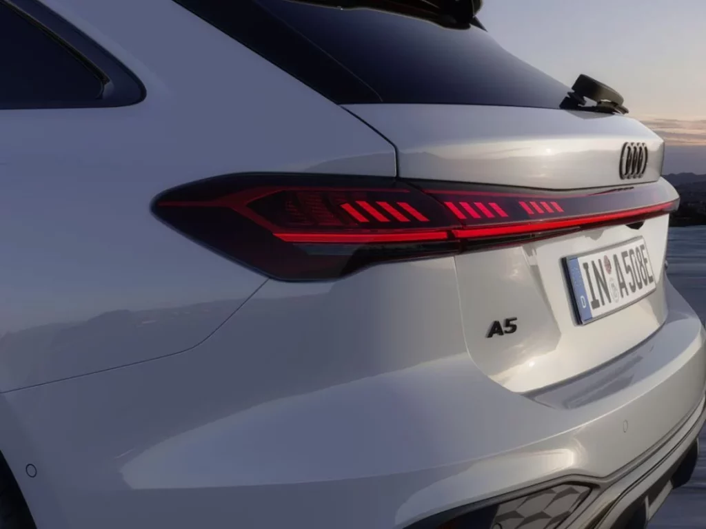 AUDI A5 AVANT E HYBRID 8 Motor16