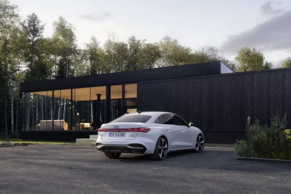 AUDI A5 SEDAN E HYBRID 20 Motor16