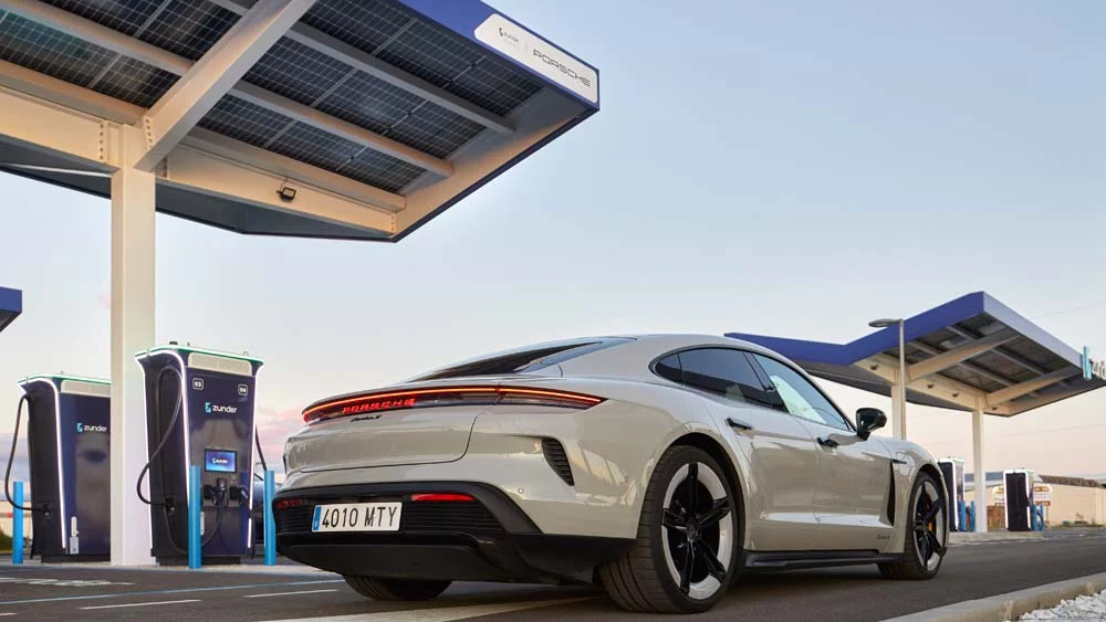 Carga rápida de Porsche Ibérica y Zunder en Daimiel