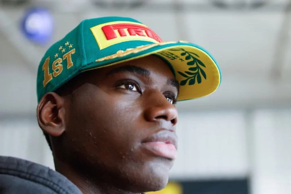 Pirelli diseña las gorras de los campeones de Fórmula 1 que tú también querrás tener 4 Motor16 GORRAS PODIO PIRELLI GP FORMULA 1 DenisDekovic11 Motor16