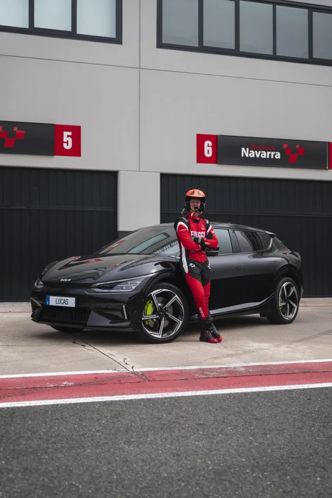 El deportivo eléctrico que estrena el piloto Lucas Ordóñez 4 Motor16 Kia EV6 GT Lucas Ordonez1 Motor16