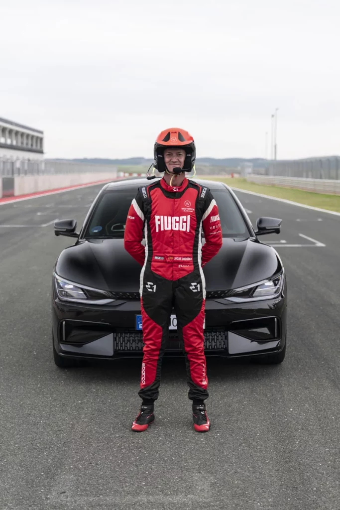 El deportivo eléctrico que estrena el piloto Lucas Ordóñez 1 Motor16 Kia EV6 GT Lucas Ordonez2 Motor16