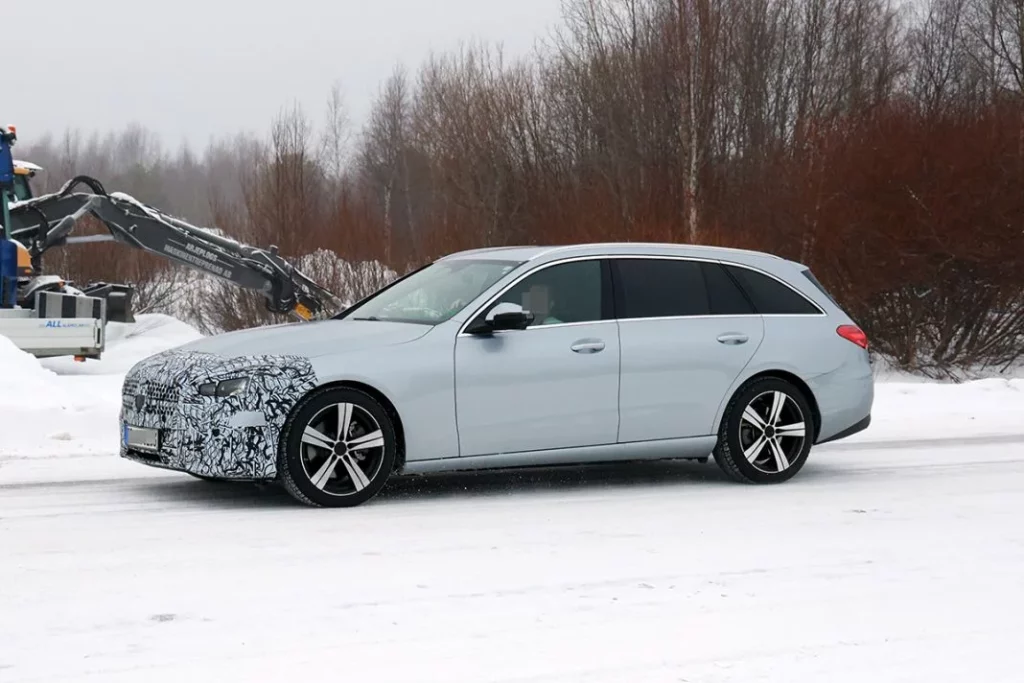 Mercedes Clase C 2026 15 Motor16