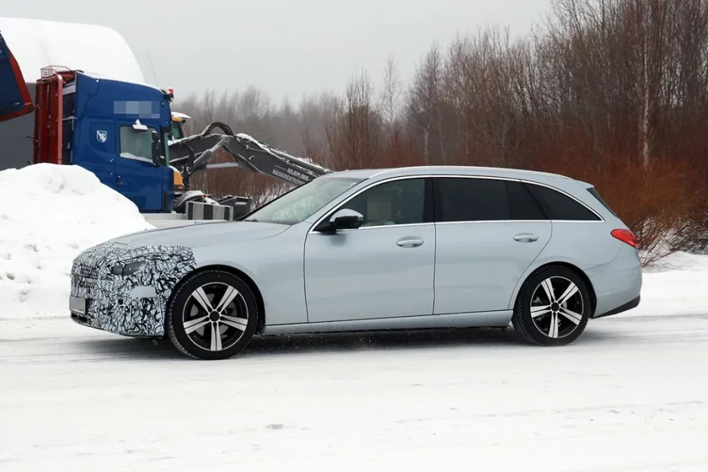 Mercedes Clase C 2026 16 Motor16