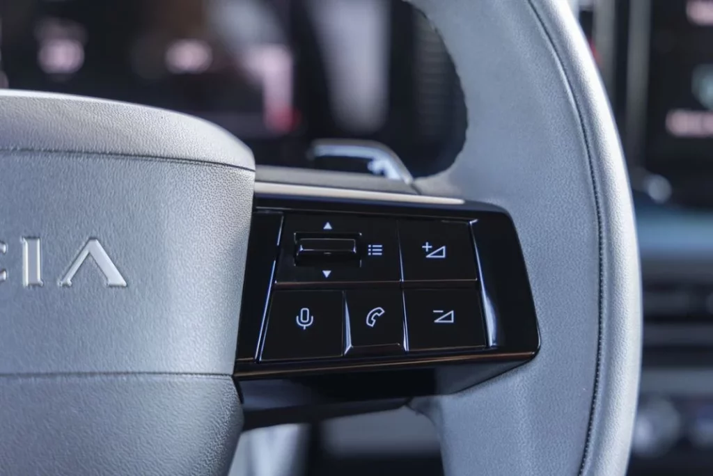 PRUEBA LANCIA YPSILON HYBRID 20 Motor16