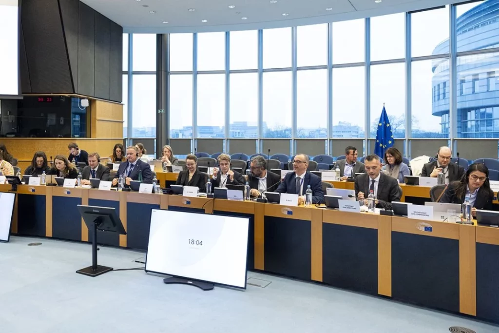 Acuerdo para retirar el carné de conducir en toda la UE a los que cometan una infracción grave en un país 2 Motor16 Debate en el Parlamento Europeo sobre la retirada del carné de conducir.