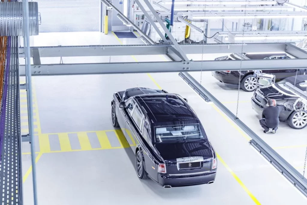 ROLLS ROYCE PHANTOM VII 12 Motor16
