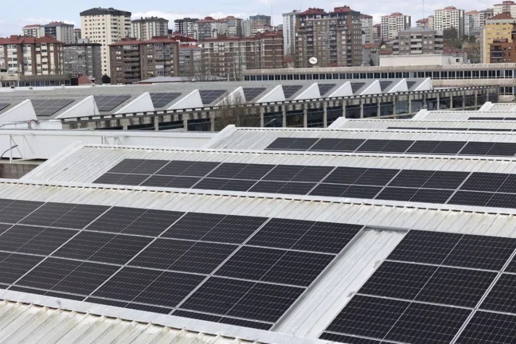 STELLANTIS VIGO PLANTA SOLAR SOBRE CUBIERTA3 Motor16