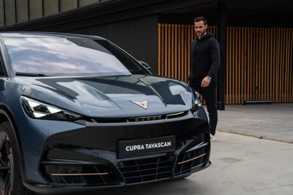 Saul Craviotto Cupra Tavascan6 Motor16