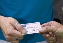La DGT digitaliza el canje de permisos de conducir: así se realiza el trámite