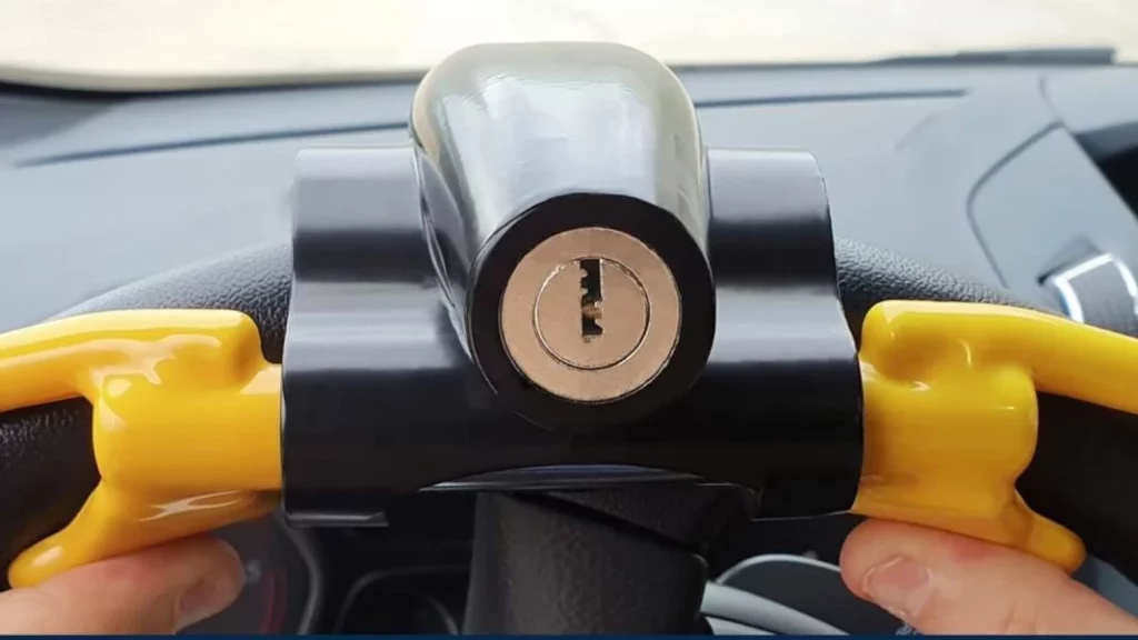 3 sistemas antirrobo que necesitas llevar en tu furgoneta camper ya mismo 1 Motor16 ¿Cuáles son los mejores productos antirrobo para tu furgoneta?