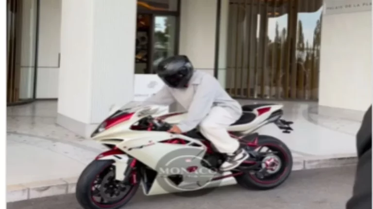 Así es la impresionante moto que Lewis Hamilton conduce por las calles de Mónaco