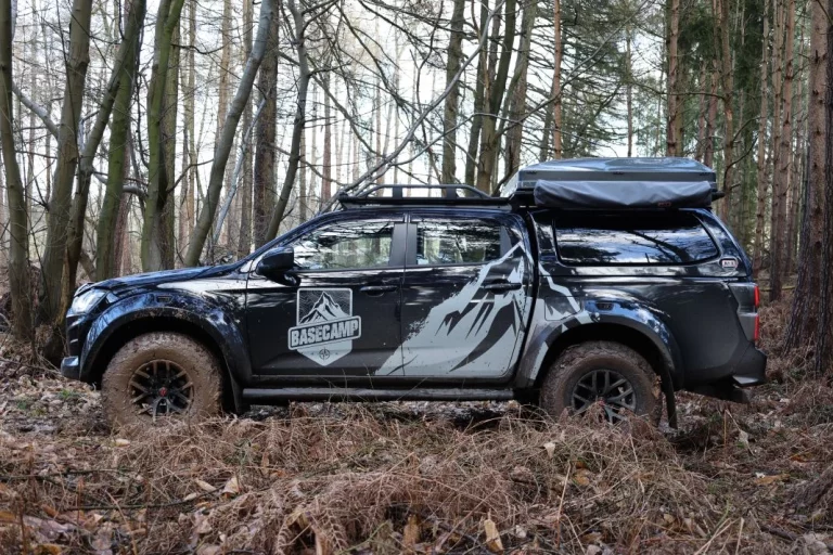Este Isuzu D-Max camper de Arctic Trucks es el sueño de cualquier aficionado al todoterreno