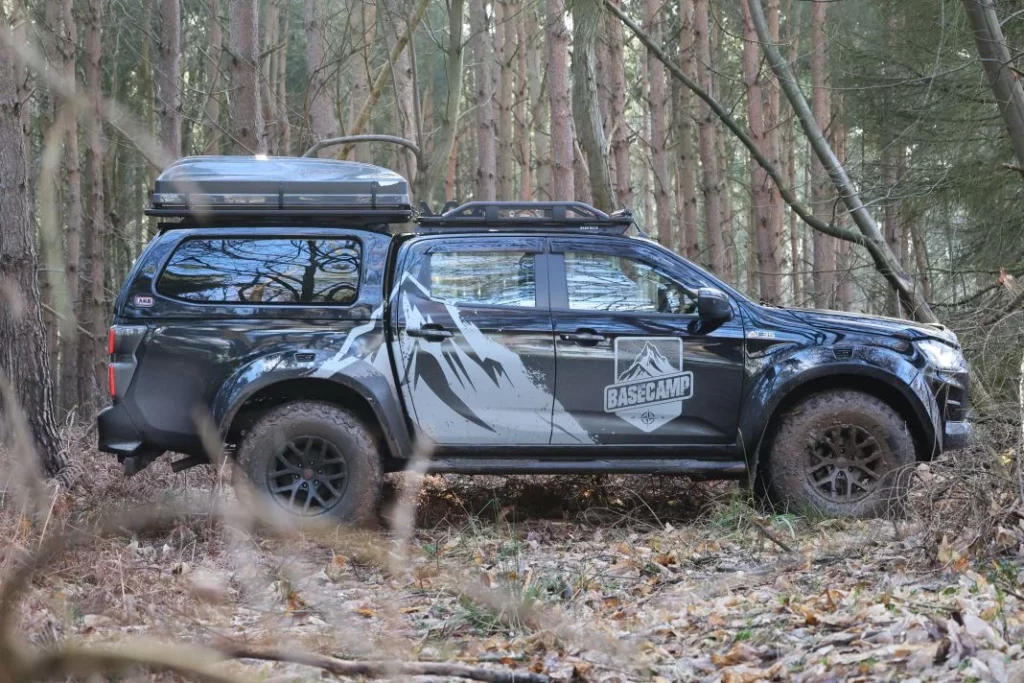 isuzu d max camper arctic trucks espana 8 Motor16