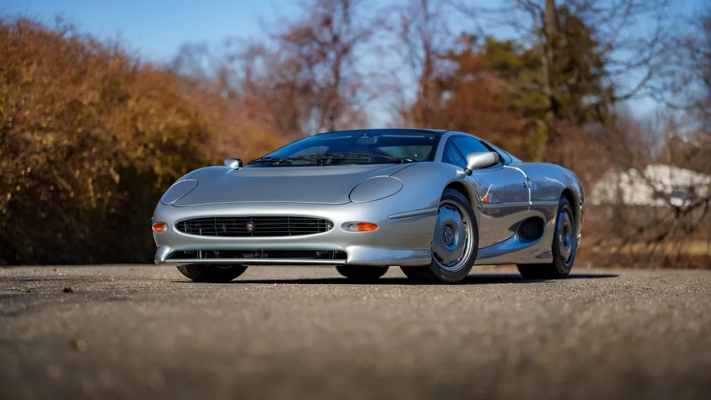 monterrey subasta 1994 jaguar xj220 Motor16