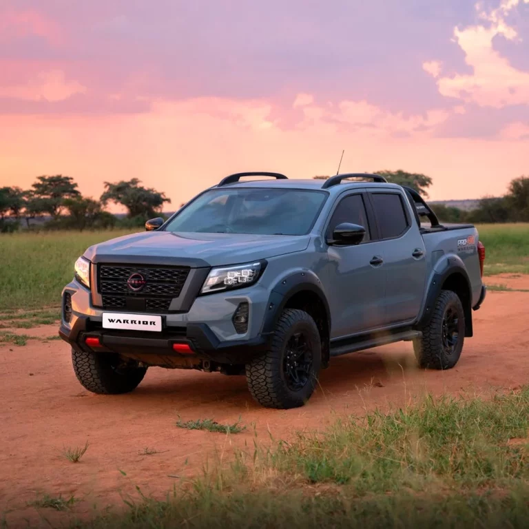Al Nissan Navara PRO-4X Warrior 4×4 “australiano” le ha salido un mellizo “sudafricano”