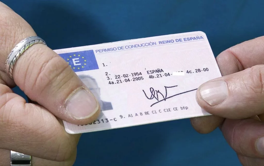7 casos que la DGT dice que son más comunes de lo que te piensas: y tienen que ver con tu carnet de conducir 4 Motor16 Permiso de conducir