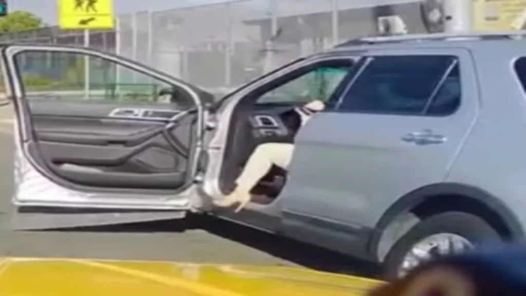 Si ves un accidente mientras estás de viaje, esto es lo que tienes que hacer según la Guardia Civil 13 Motor16 salir del coche en caso de accidente