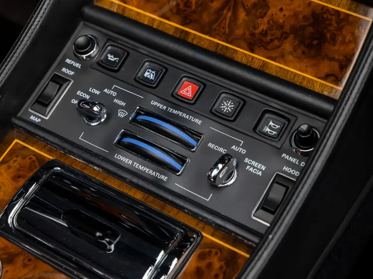 1994 Rolls Royce Corniche IV gretzky RM Sothebys 12 Motor16