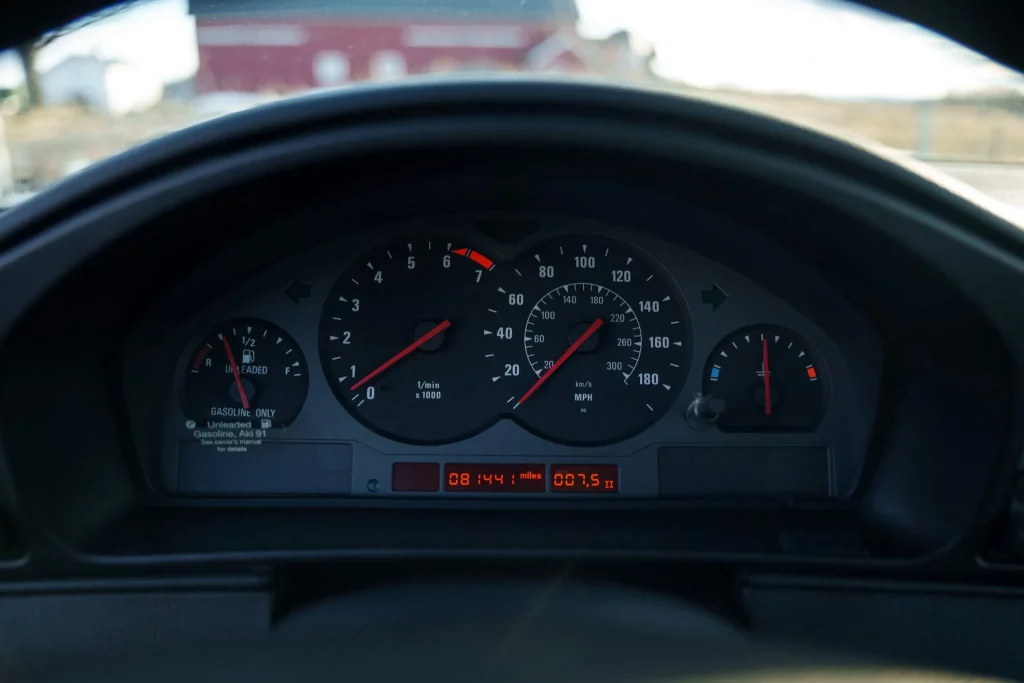 1995 BMW 850 CSi BaT 23 Motor16