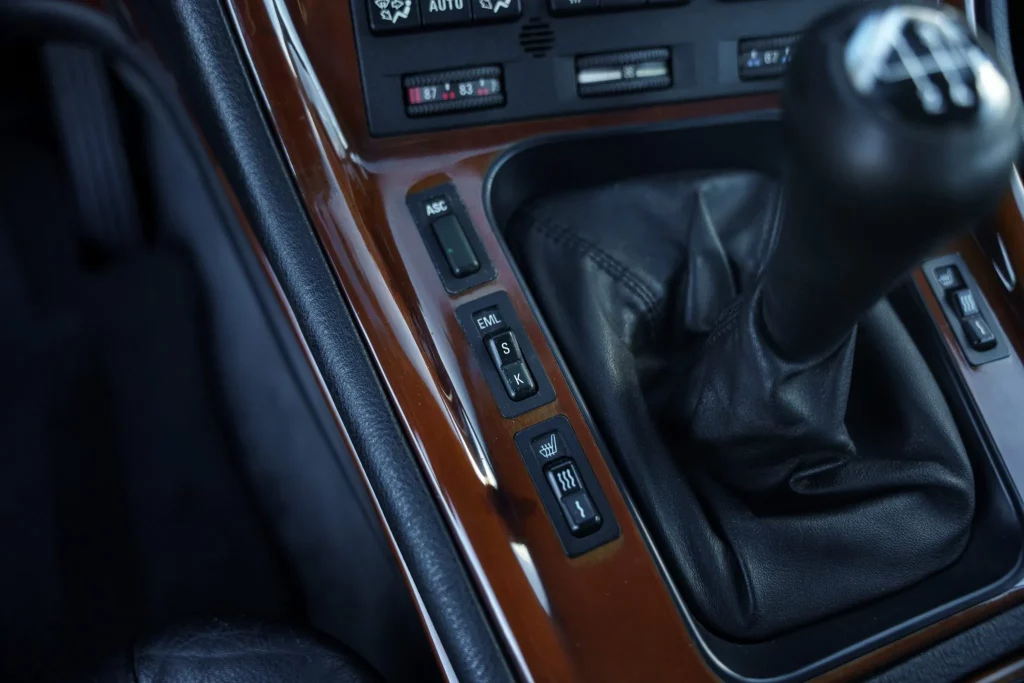 1995 BMW 850 CSi BaT 25 Motor16