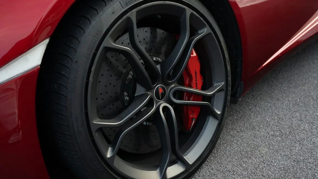 2012 mclaren mp4 12c hamilton 12 Motor16