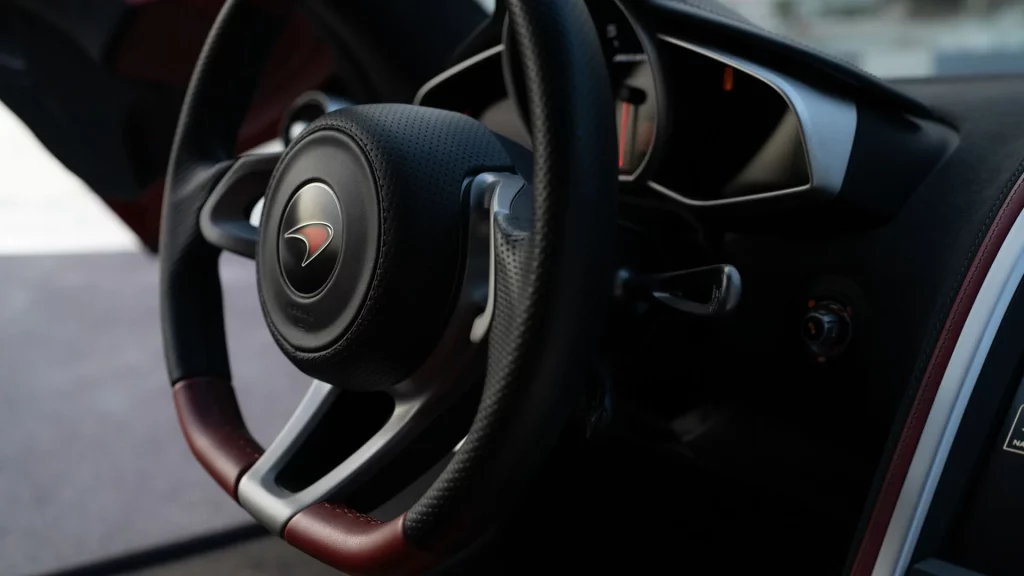 2012 mclaren mp4 12c hamilton 16 Motor16