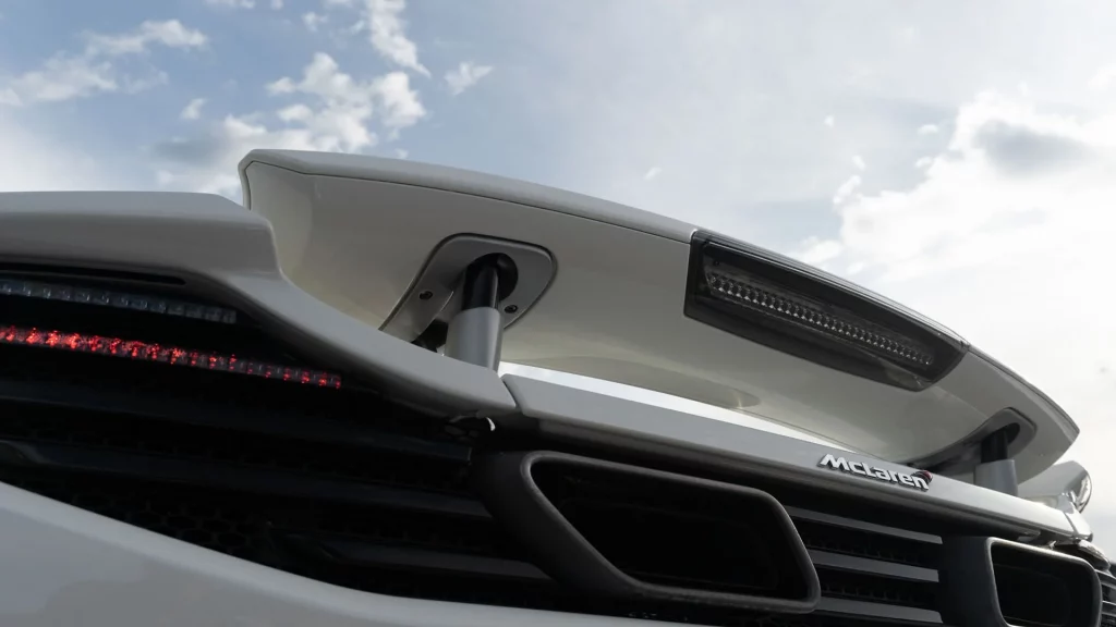 2012 mclaren mp4 12c jenson button 13 Motor16