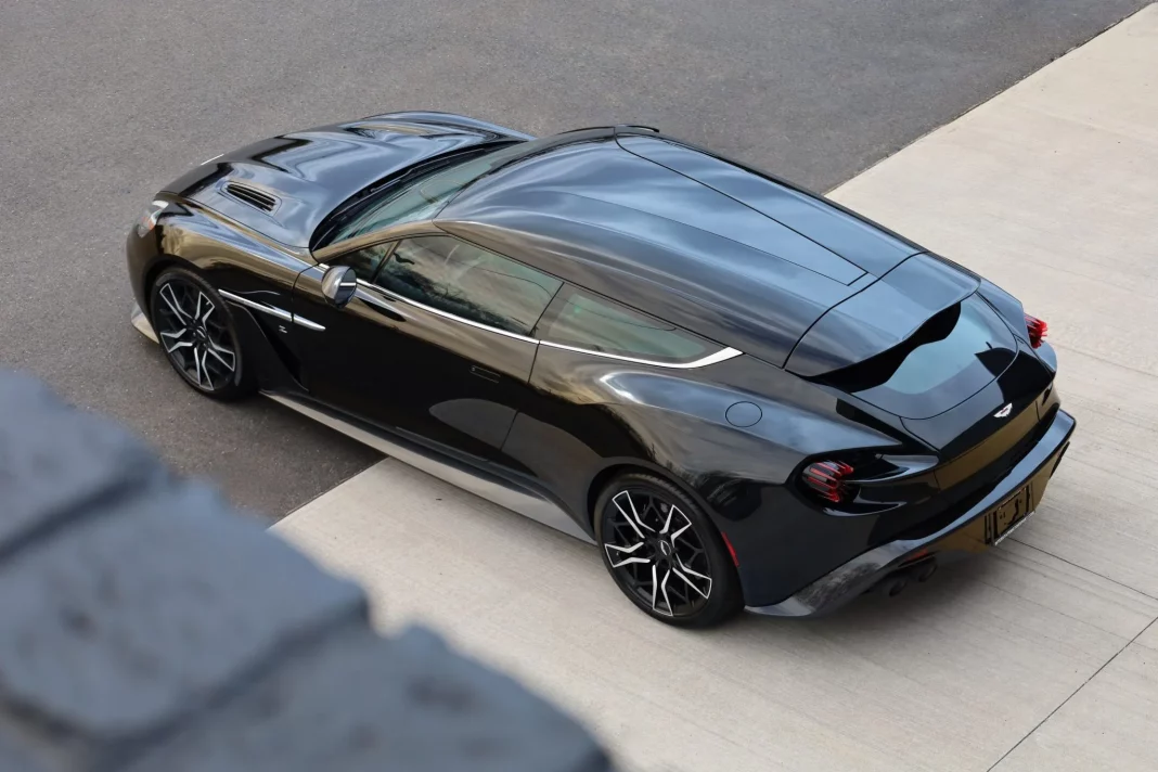 2019 Aston Martin Vanquish Zagato Shooting Brake. BaT. Imagen portada.