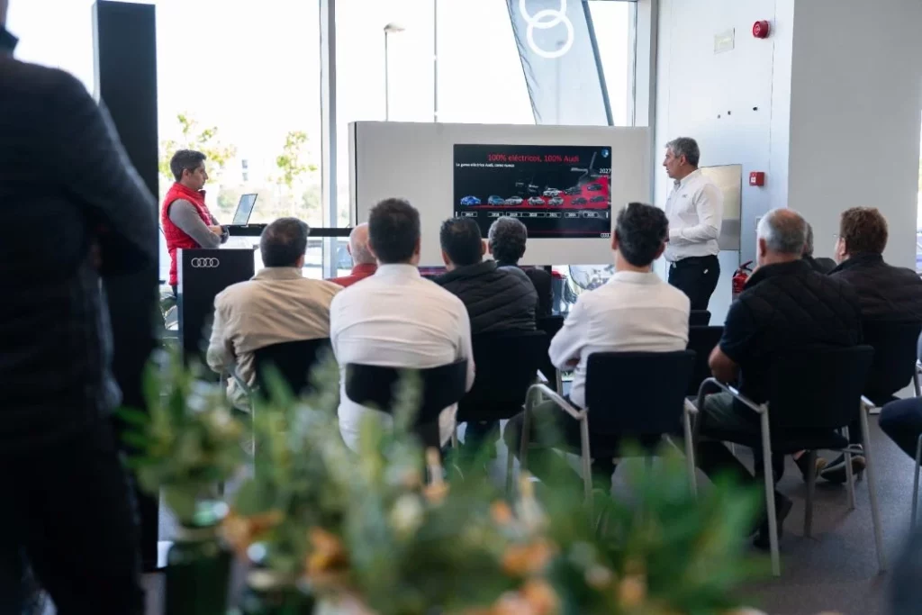 2025 Audi e-tron drive. Imagen aula.