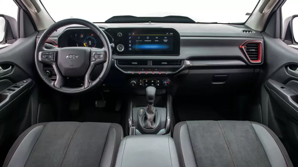 2025 Chevrolet S10 100 Años Brasil. Imagen interior.