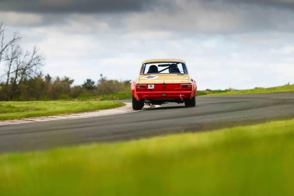 2025 Ford Escort Alan Mann 68 Edition. Imagen movimiento.