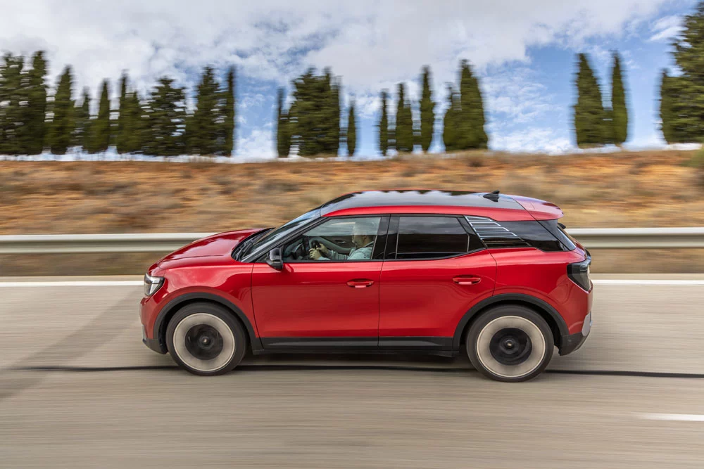 2025 Ford Explorer. Prueba. Imagen barrido.