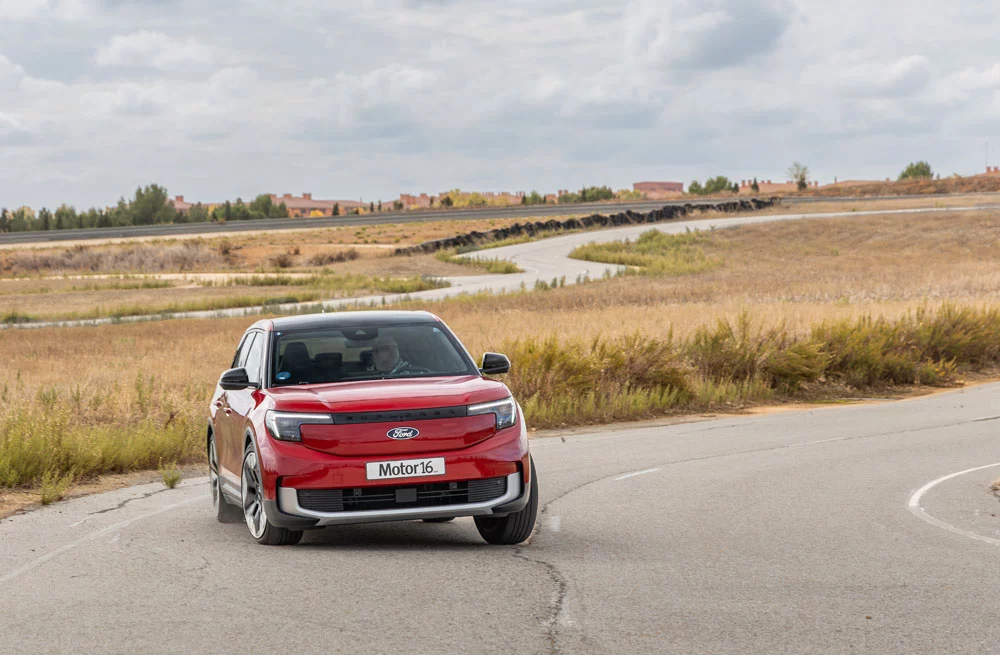 2025 Ford Explorer Prueba 24 Motor16