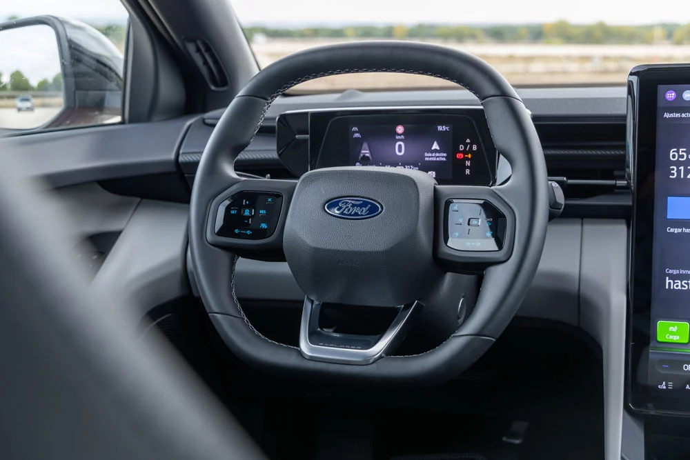 2025 Ford Explorer Prueba 9 Motor16