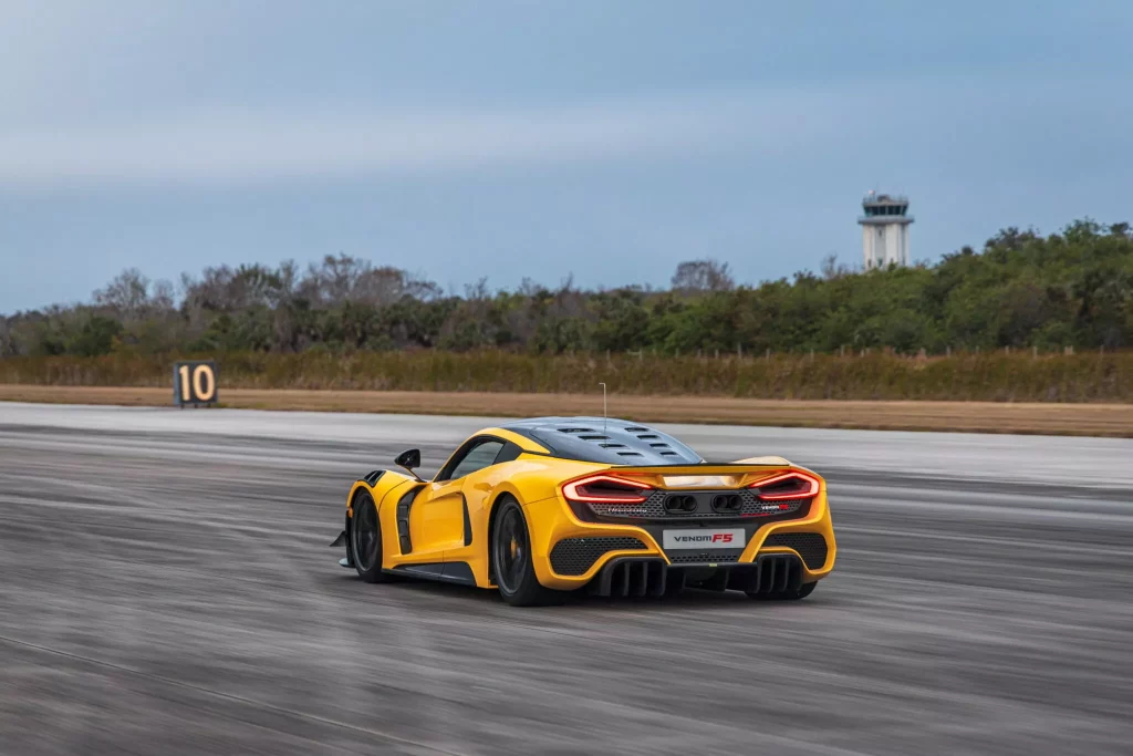 Hennessey Venom F5 Evolution: Cuando 1.842 CV no son suficientes 3 Motor16 2025 Hennessey Venom F5 Evolution. Imagen movimiento.