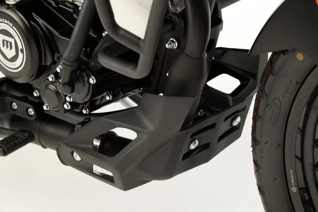 MACBOR Montana XR1 125 EVO: La adventure de 125 'Made in Spain' que tienes por 3.499 euros 3 Motor16 2025 Macbor Montana XR1 125 Evo. Imagen protector.