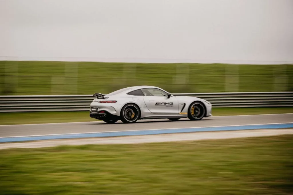 2025 Mercedes AMG Experience Jarama 4 Motor16