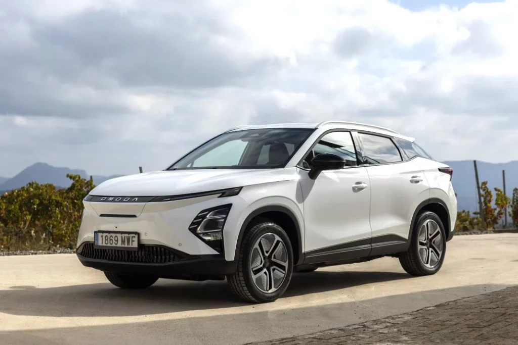 2025 Omoda 5 ev 8 Motor16