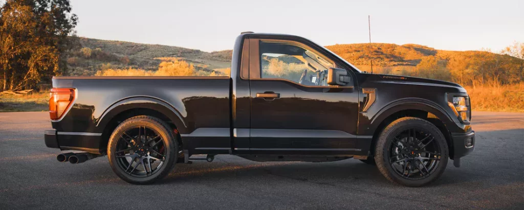 Roush ha creado un Ford F-150 capaz de tomar las curvas como un Mustang 7 Motor16 2025 Roush F 150 Nitemare 4 Motor16