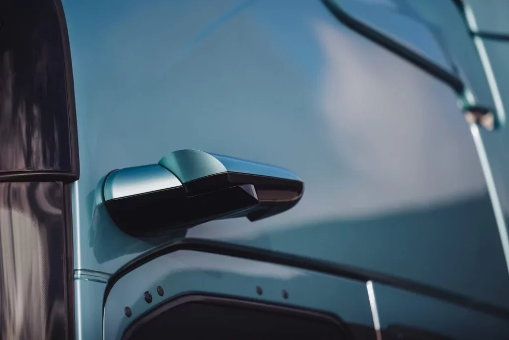 2025 Volvo Trucks Camion Espejos retrovisores digitales 6 Motor16