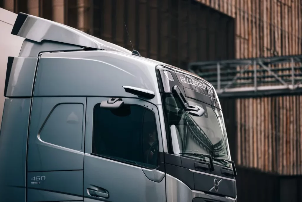 2025 Volvo Trucks Camion Espejos retrovisores digitales 7 Motor16